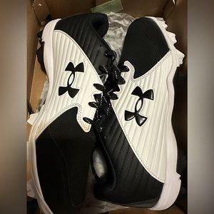 NEW:  Under Armour Baseball cleats, never worn Size 9 men’s